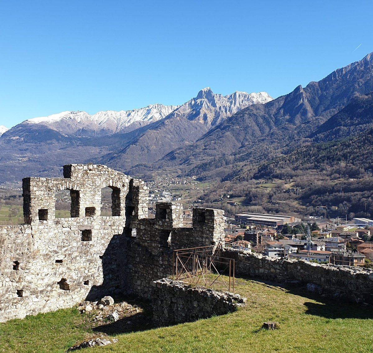 CASTELLO DI BRENO: Tutto quello che c'è da sapere ...