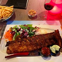Ribs with salad and big bowl of chips...bring your appetite!