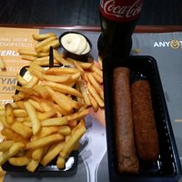 En gang pomfritter med kroket og frikandel siger man da slet ikke nej til overhovedet, og fastfood hos AnyTyme er bare lige i top :)