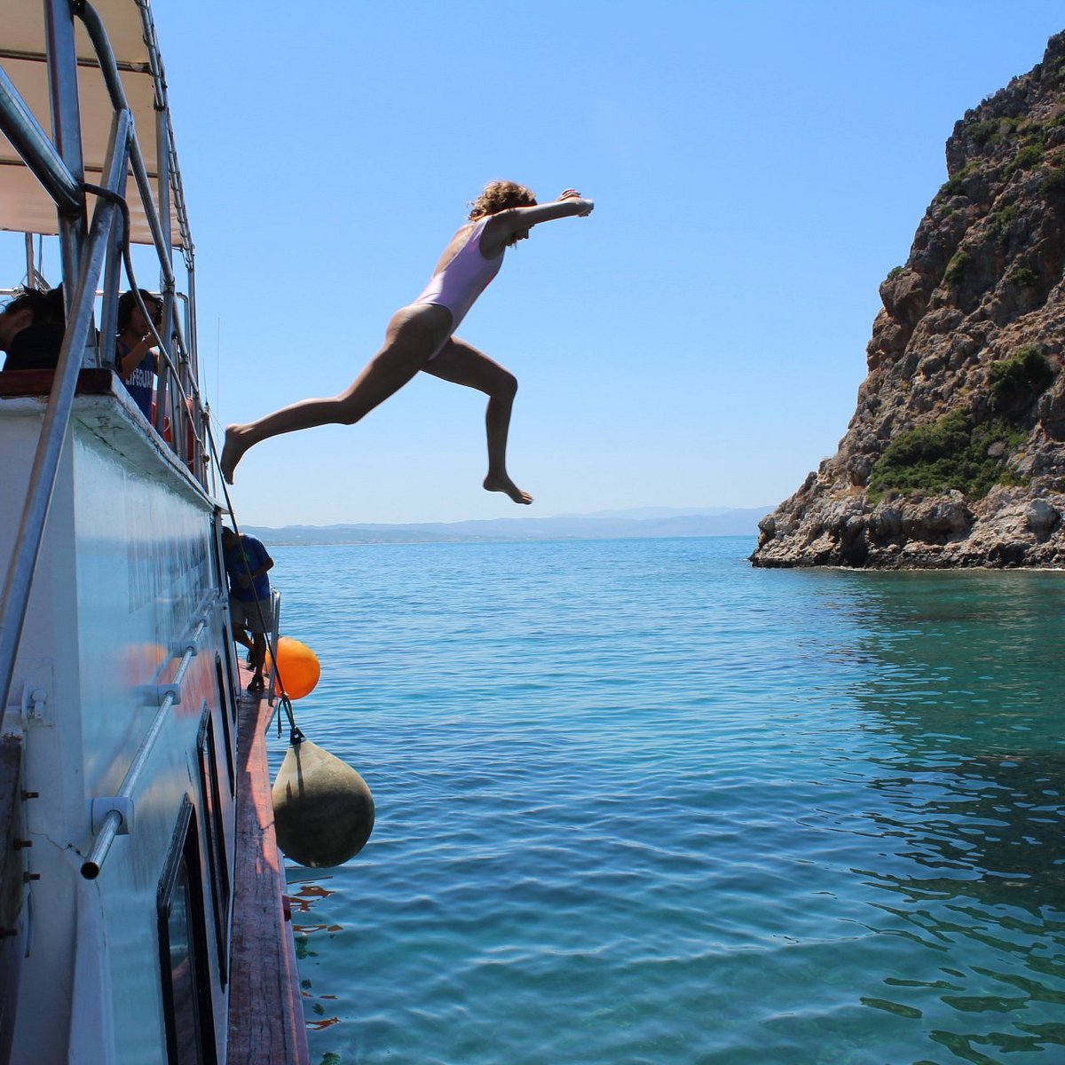 boat trips chania