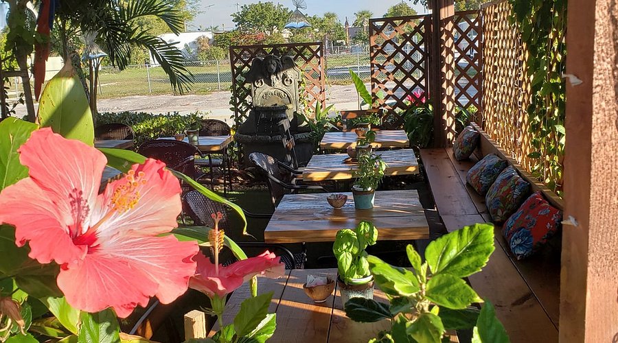 Bulegreen Cafe Yard