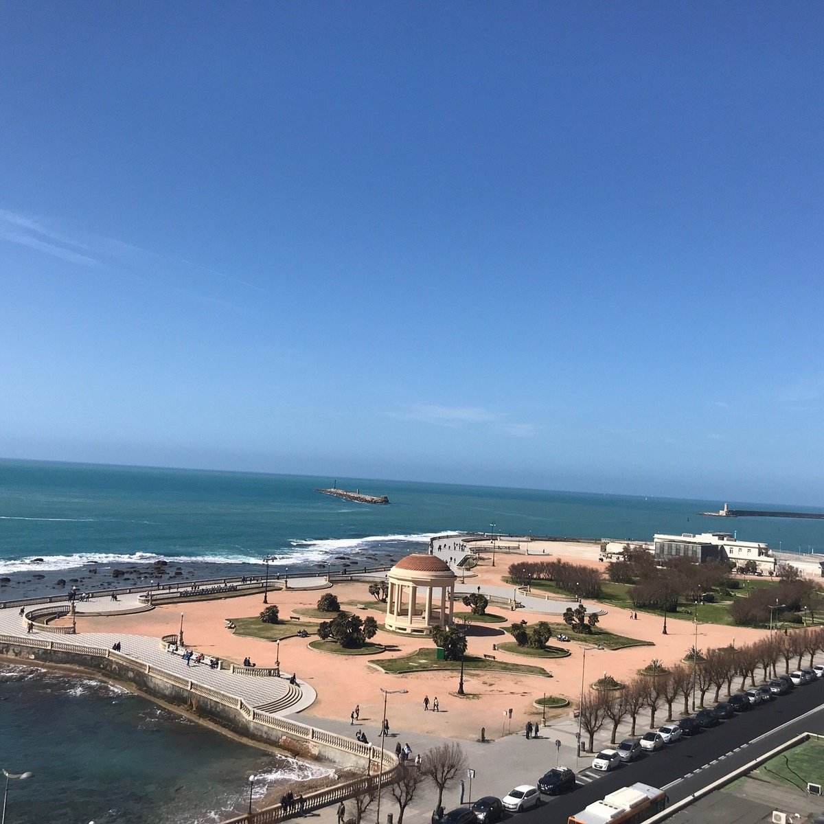 Terraço Mascagni Em Livorno, Ponto De Vista Ao Longo Do Mar Com O