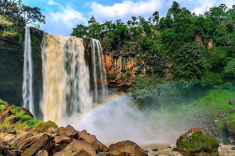 Phu Cuong Waterfall image
