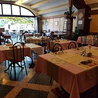 Osteria Cantinone oltre varie specialità culinarie, vi offriamo la gentilezza e simpatia! Va aspettiamo!!!😍😘