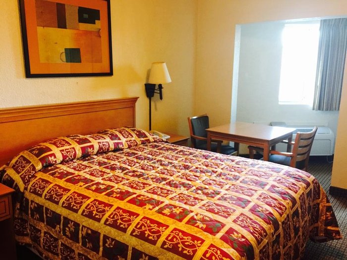 ECONOMY INN $144 ($̶1̶6̶0̶) - San Francisco Hotel Prices & Reviews