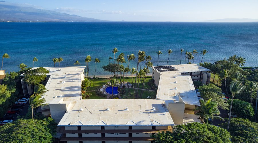 Kana'i A Nalu beachfront resort