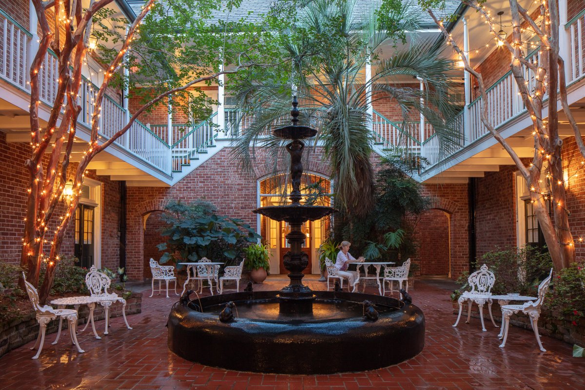 Don&rsquo;t plan on using the pool - Review of The Barnett, New Orleans 