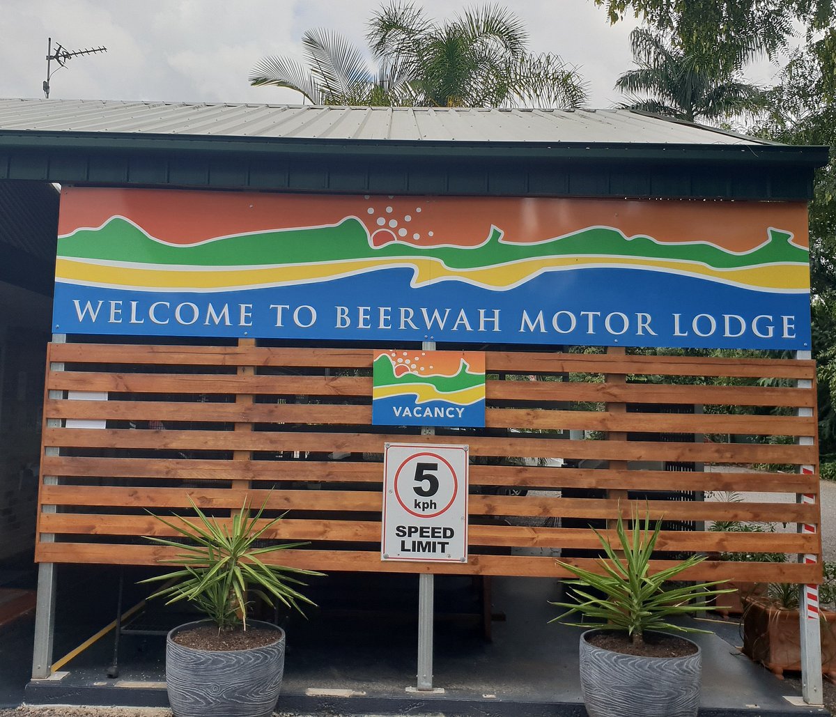 Beerwah Motor Lodge, hotell i Montville