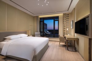 Room & Suite