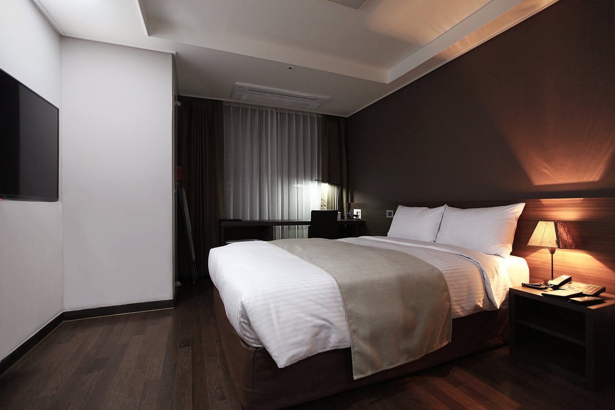 URBAN PLACE GANGNAM STATION $51 ($̶6̶8̶) - Prices & Hotel Reviews ...