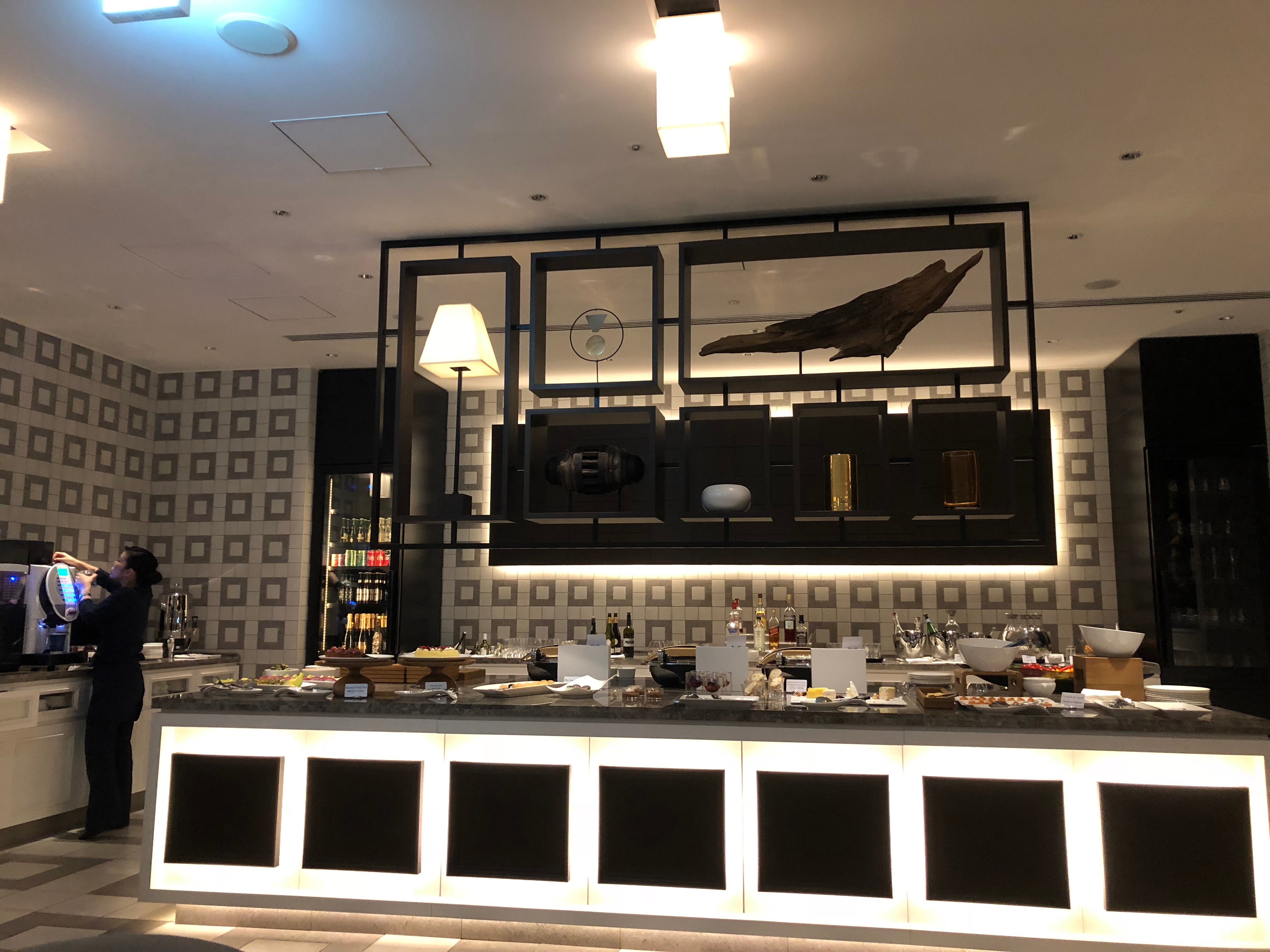 Hilton Osaka Bar or Lounge: Pictures & Reviews - Tripadvisor