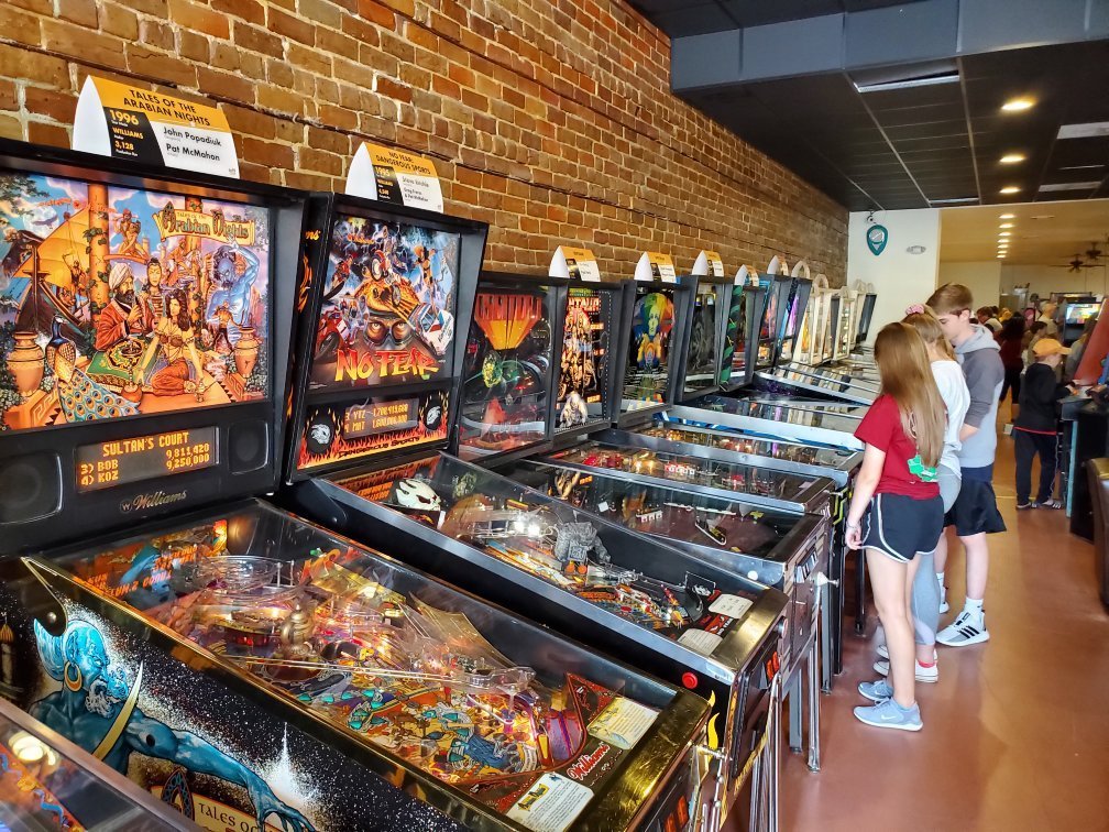 Where to Play Pinball in Florida Near Me