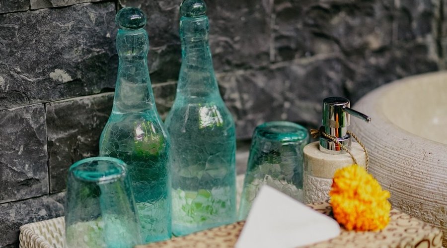 Bottled drinking water refreshed daily