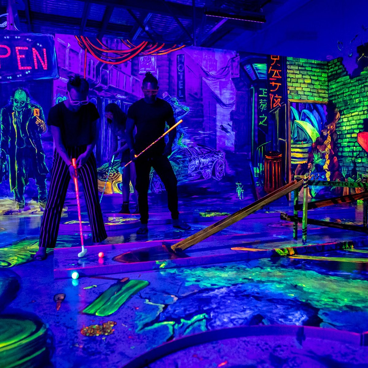 Glowing Rooms 3D Mini Golf, VR Escape Rooms & more - All You Need to Know  BEFORE You Go (2024)