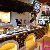 店内はカラフル