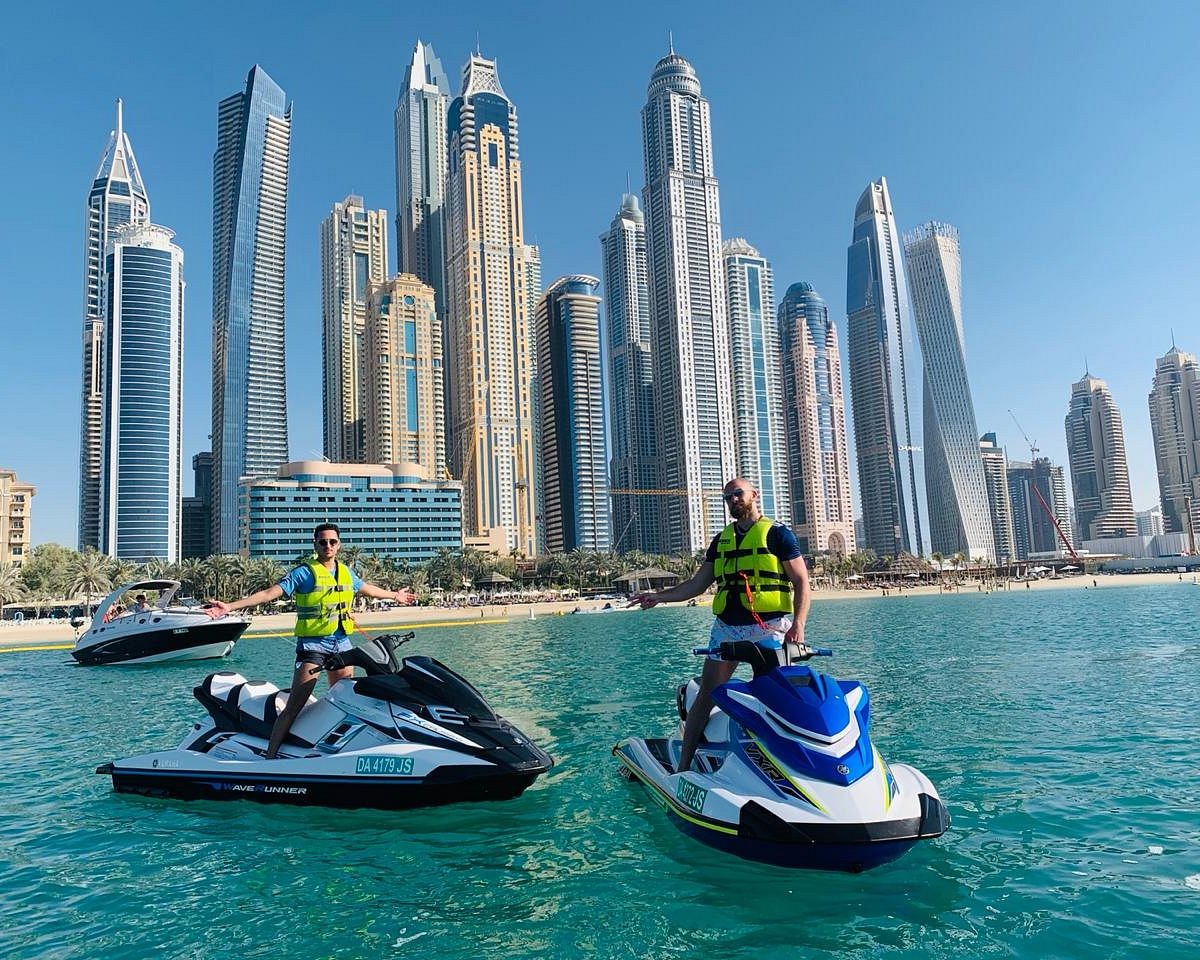 Дубай в мае отзывы. Джет ски Дубай. Арабские эмираты Дубай Атлантис. Аквапарк Атлантис Дубай.
