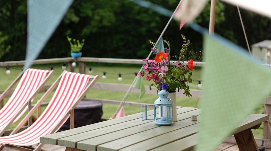 Alfresco dining