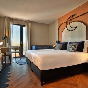 King Bed
