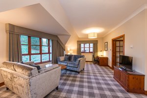 Room & Suite