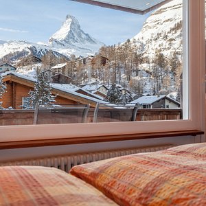Modern Alpine Double Room with Matterhorn view