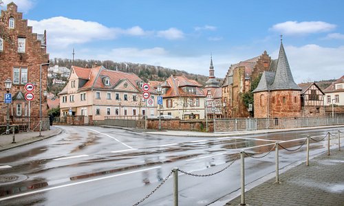 Die großartig erhaltene Büdinger Altstadt befindet sich direkt gegenüber von unserem Restaurant :)
