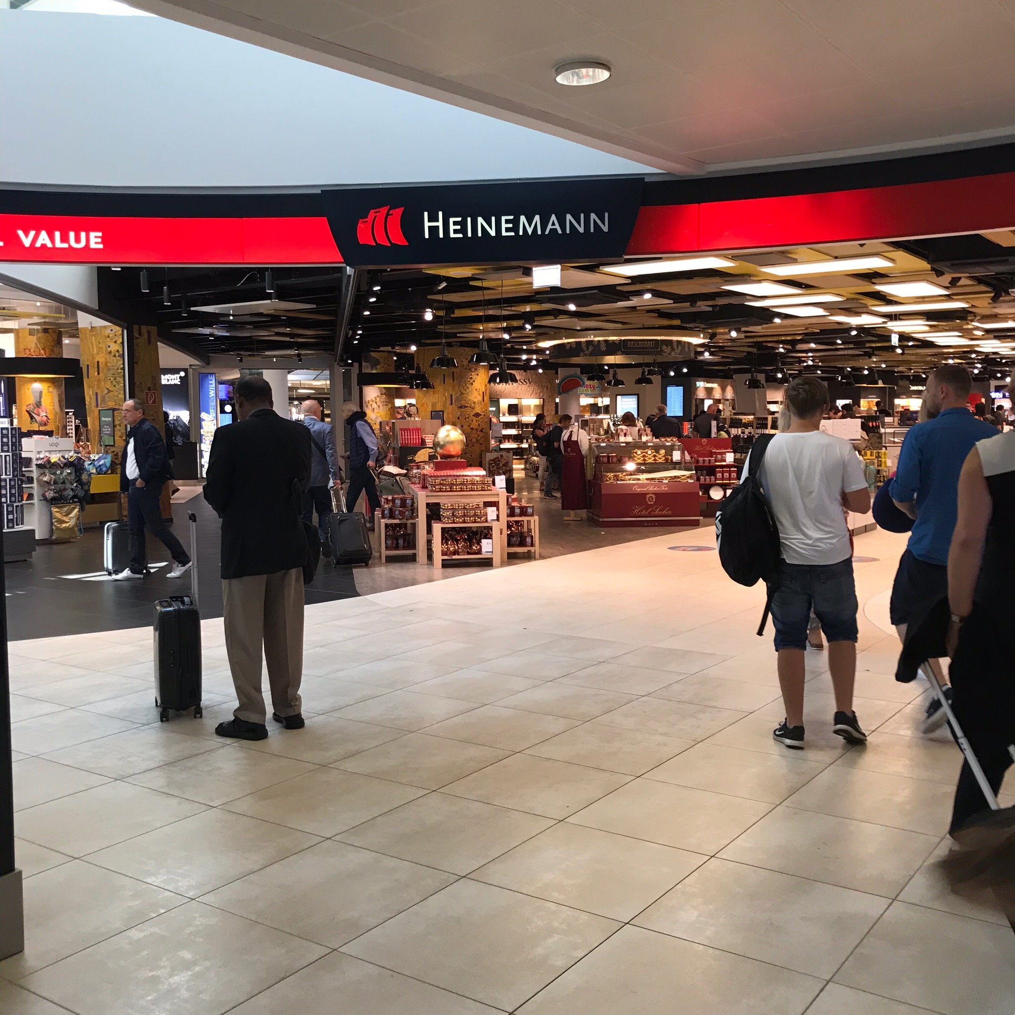 2024年 Heinemann Duty Free - 出発前に知っておくべきことすべて - トリップアドバイザー