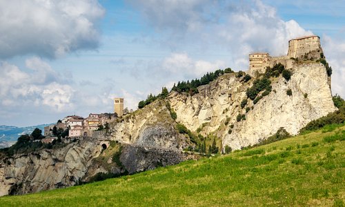 San Leo, located between San Marino, Rimini and Marche border, is just one of the magic places we will visit this Summer!