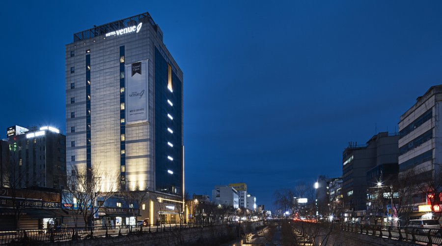 Exterior_Main