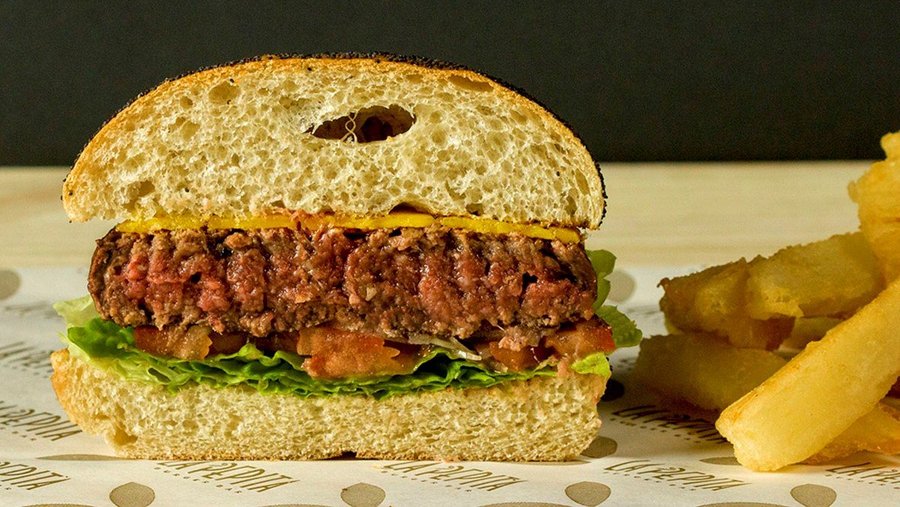 Pepita Manteca
Burger de buey con doble de queso cheddar, lechuga, tomate y cebolla roja