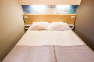 Room & Suite
