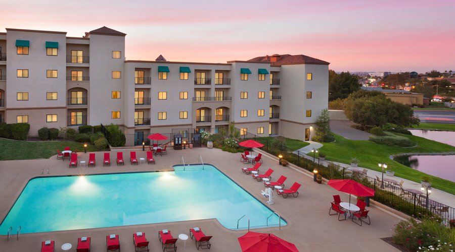 Embassy Suites by Hilton Temecula Valley Wine Country Exterior