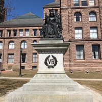 Queen Victoria Statue