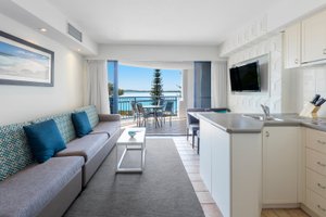 Room & Suite