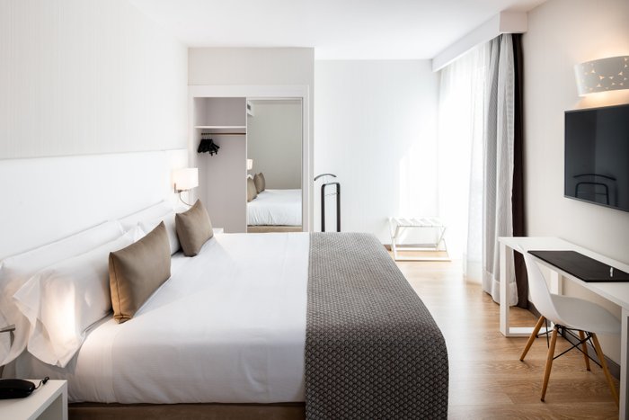 Catalonia Bristol Rooms: Pictures & Reviews - Tripadvisor