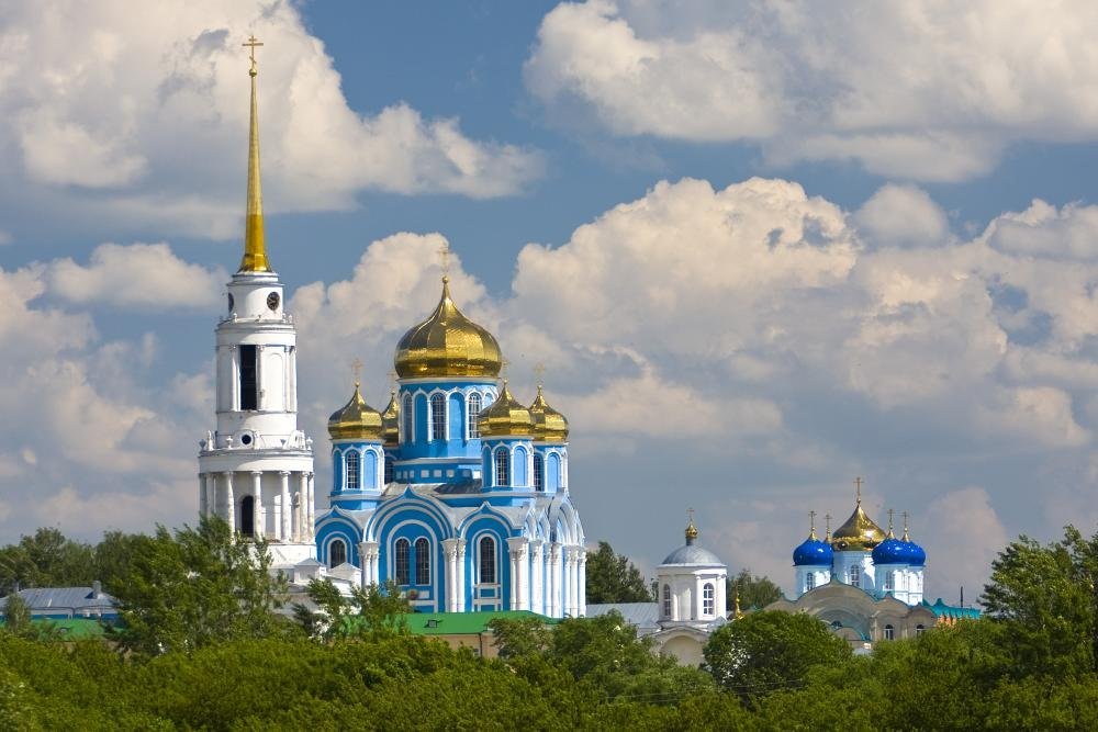 Задонск. Задонск Липецкая область. Задонский монастырь Липецкая область. Задонск город. Задонск Липецкая область достопримечательности монастырь.