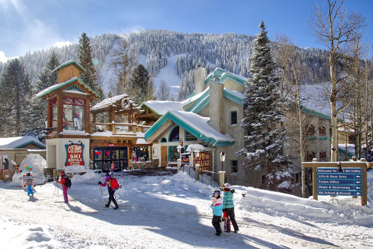 Cottam's Thunderbird (Taos Ski Valley) - All You Need to Know BEFORE You Go