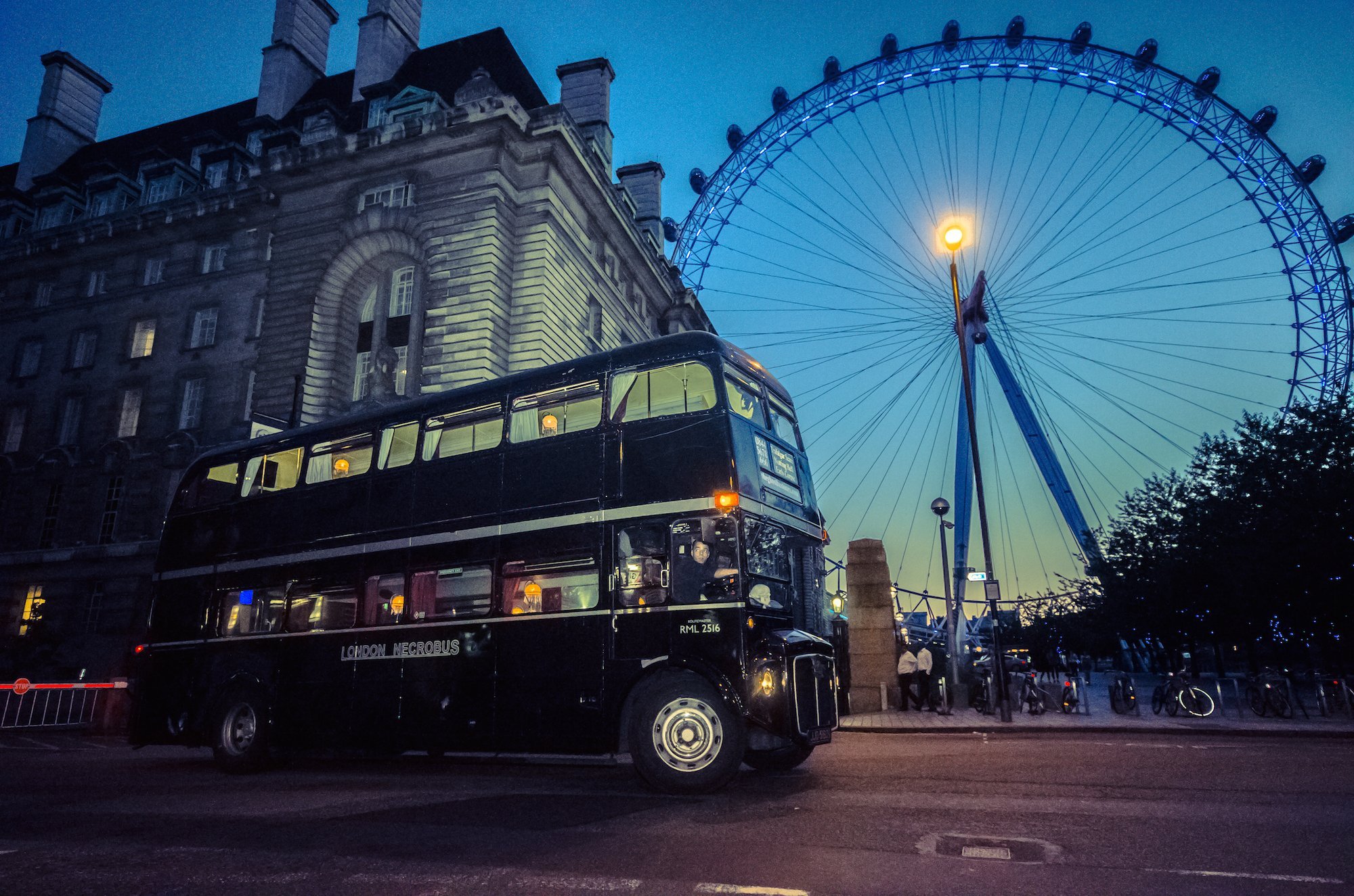 ghost bus tours in london