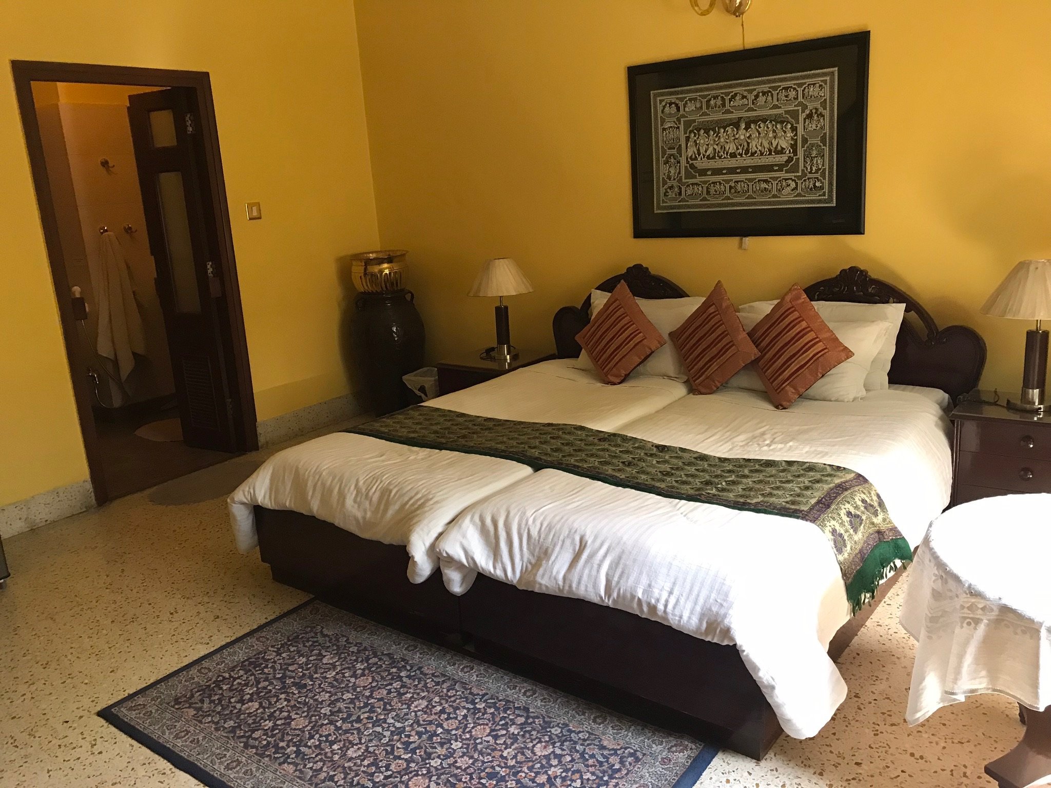 MASTER BED AND BREAKFAST - Updated 2024 Guest House Reviews (New Delhi ...