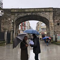 雨降る日に司教の思いを馳せる