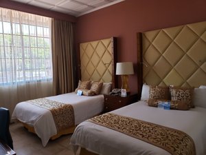 Room & Suite
