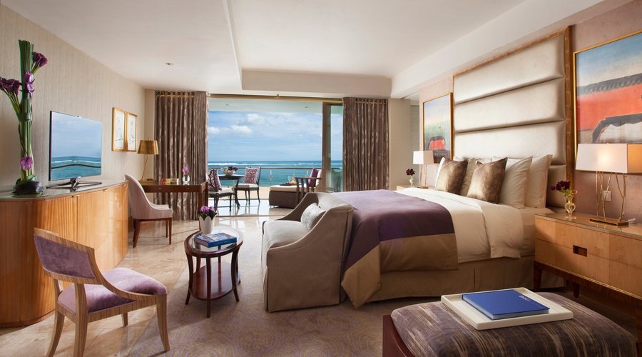 The Baron Suite Beachfront View