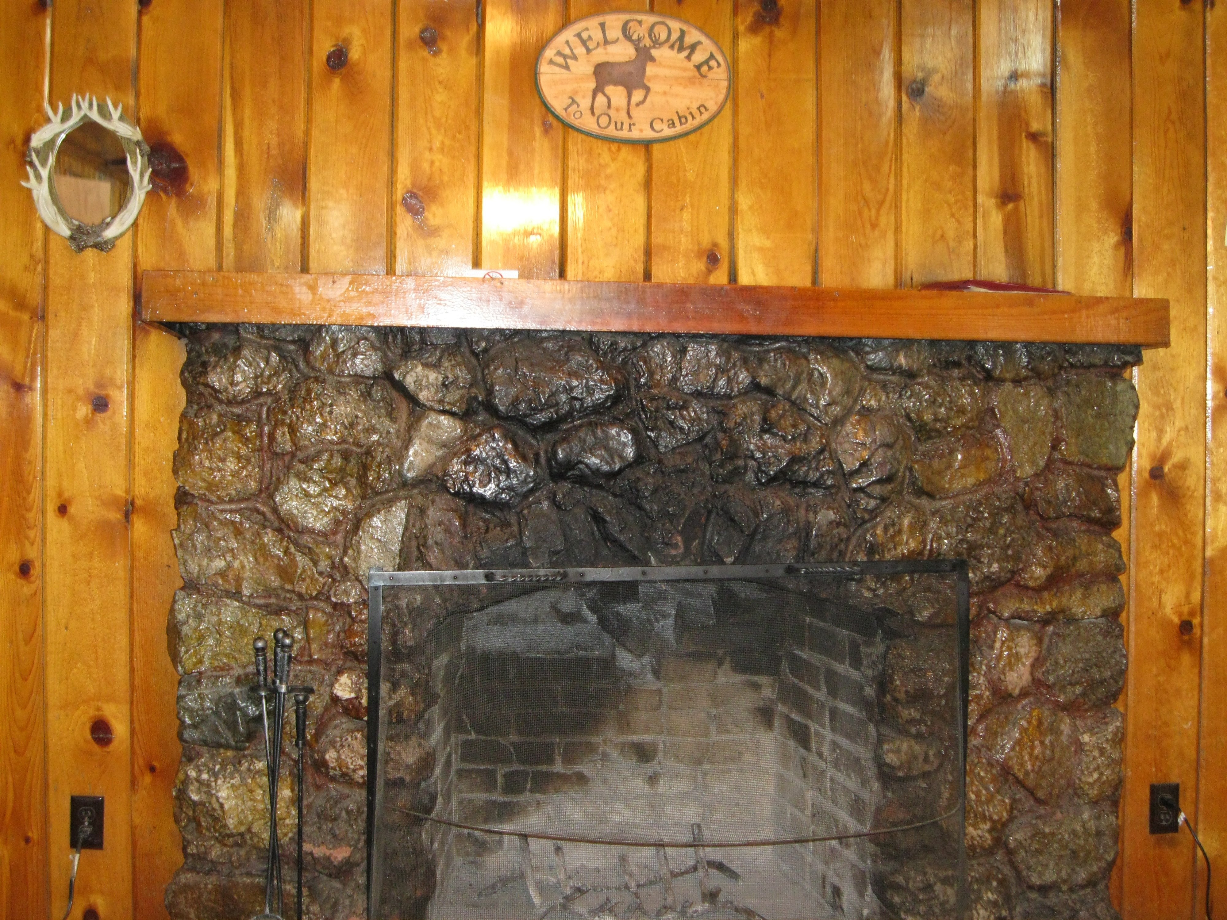 RIO COLORADO CABINS Reviews Photos   Cabin 17 Wood Fireplace 