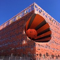 Le Cube Orange