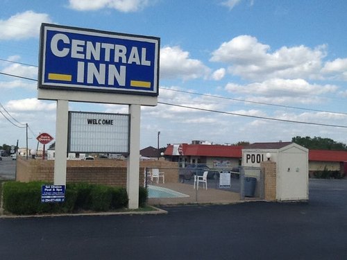 Central Inn image
