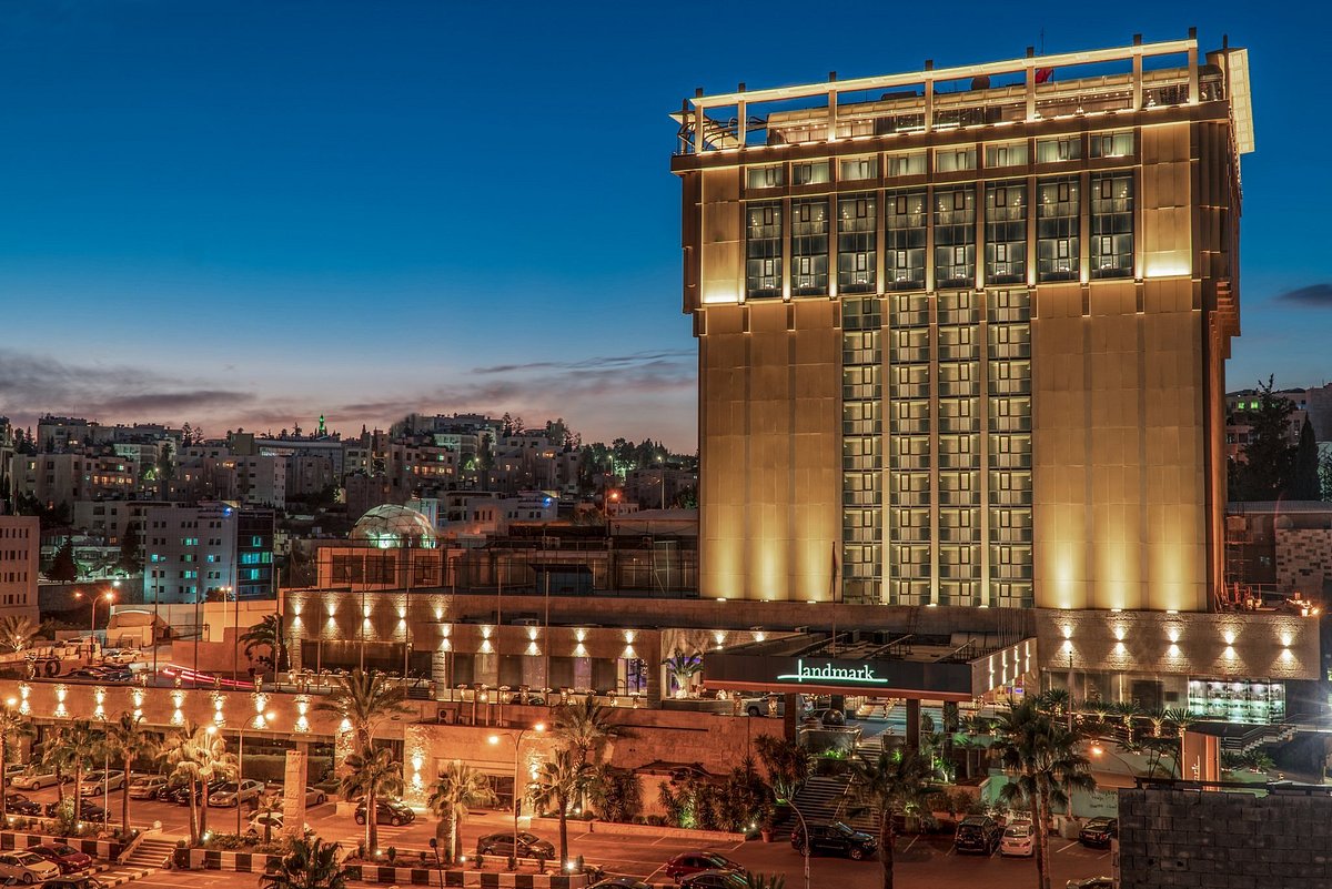 فندق ومركز مؤتمرات لاندمارك عمان، فندق في عمان
