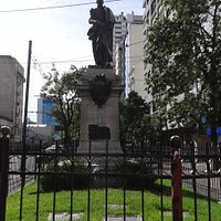 Monumento a Don Cornelio Saavedra en esquina de Avenidas Callao y Còdoba- (C.A.B.A)- Bs.As. 2019.