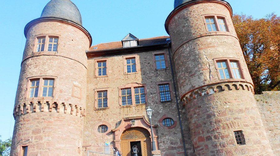Wertheim Castle near Frankfurt, Germany. 德國法蘭克福近郊的威特海姆城堡。