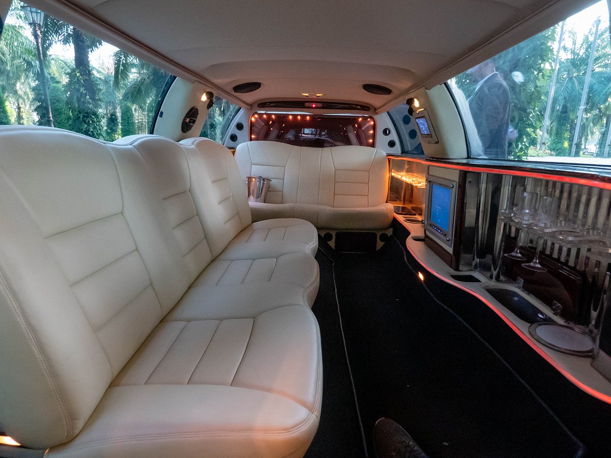 Lincoln Limousine 2020