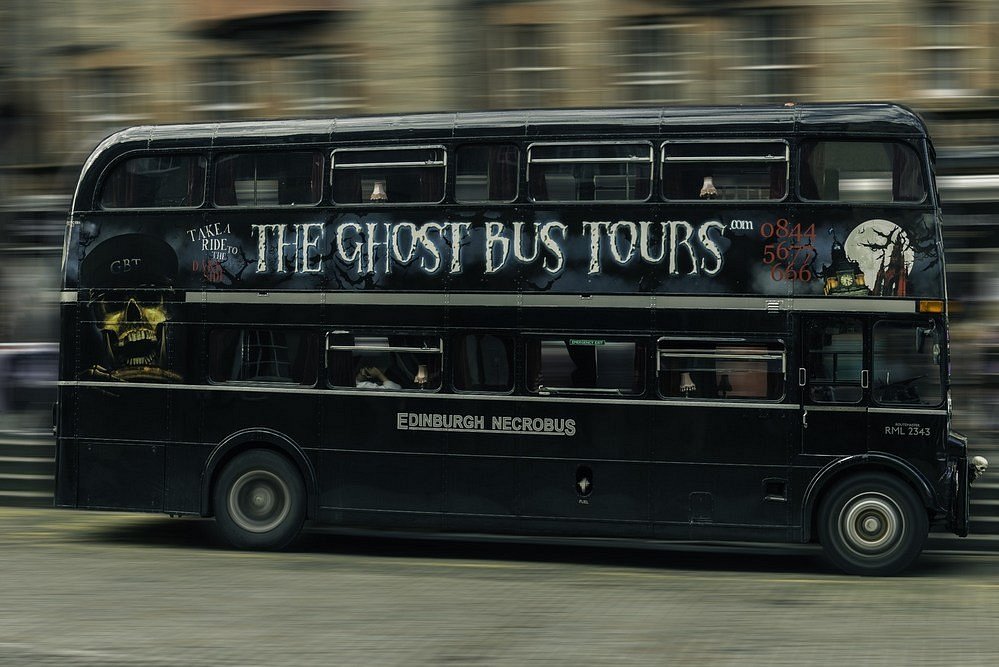 edinburgh ghost tour bus