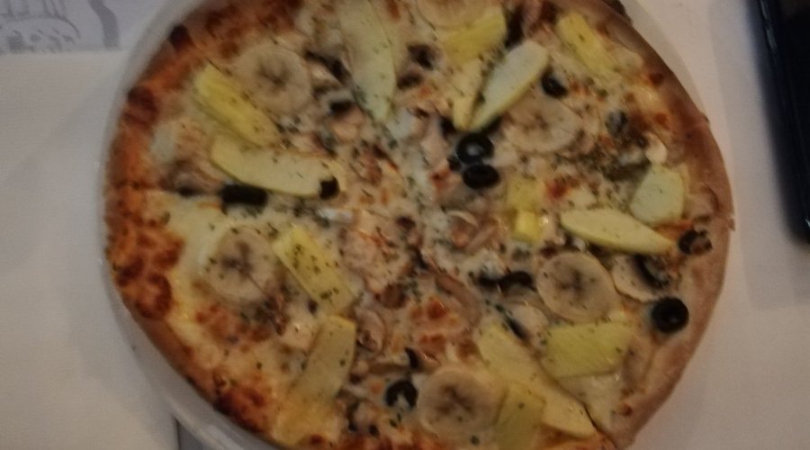 Pizza Milano 9.55€